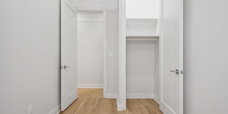 08_575RiversideDr_Apt42_153001_2ndBedroom_LowRes