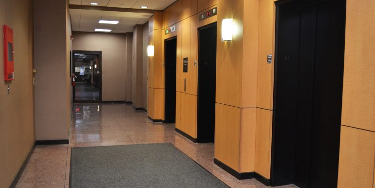 145 Huguenot elevators