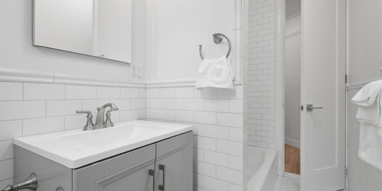 07_575RiversideDr_2006_LowRes