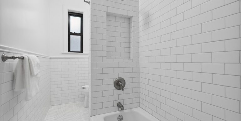 08_575RiversideDr_2007_LowRes